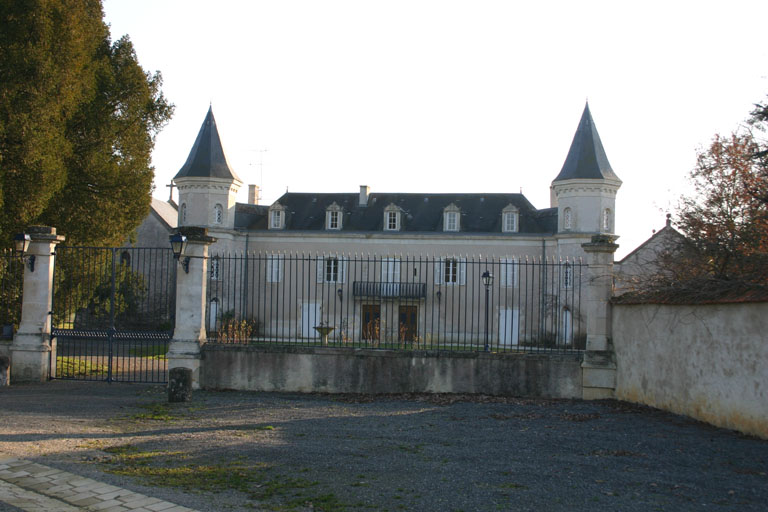 Château des Ajoncs à Saint-Hilaire-sur-Benaize